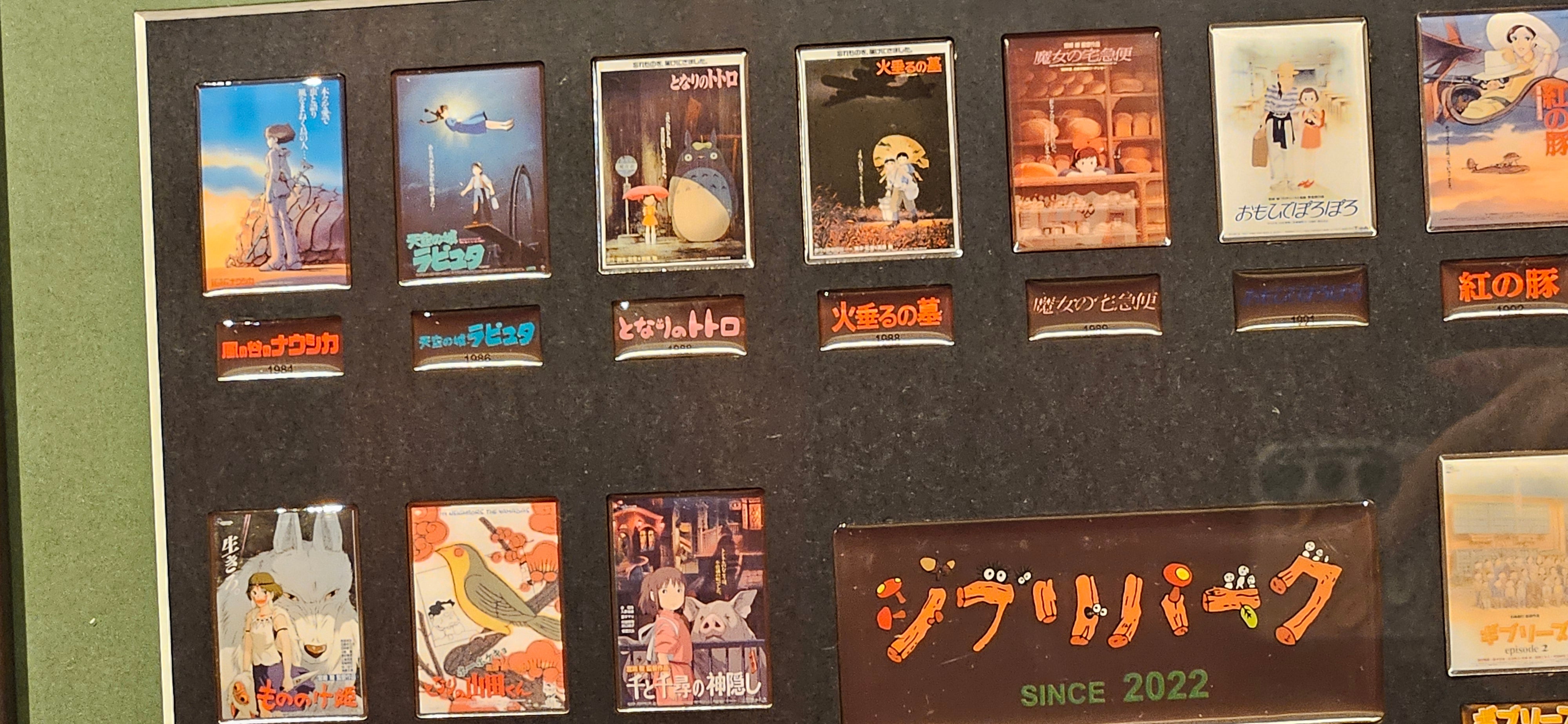 Conjunto de insignias y pins de todas las películas de Studio Ghibli