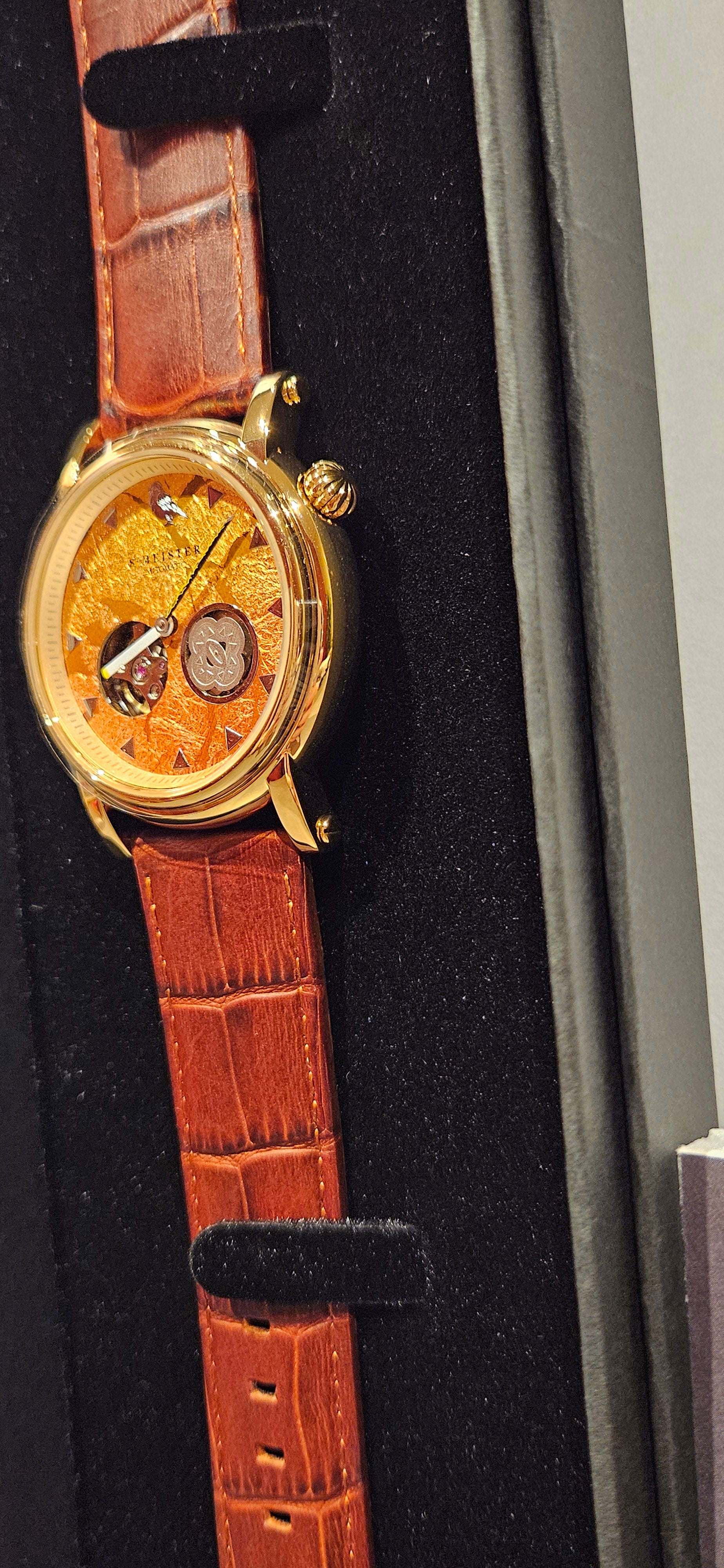 Reloj limitado Demon Slayer (Kimetsu no Yaiba) - Zenitsu