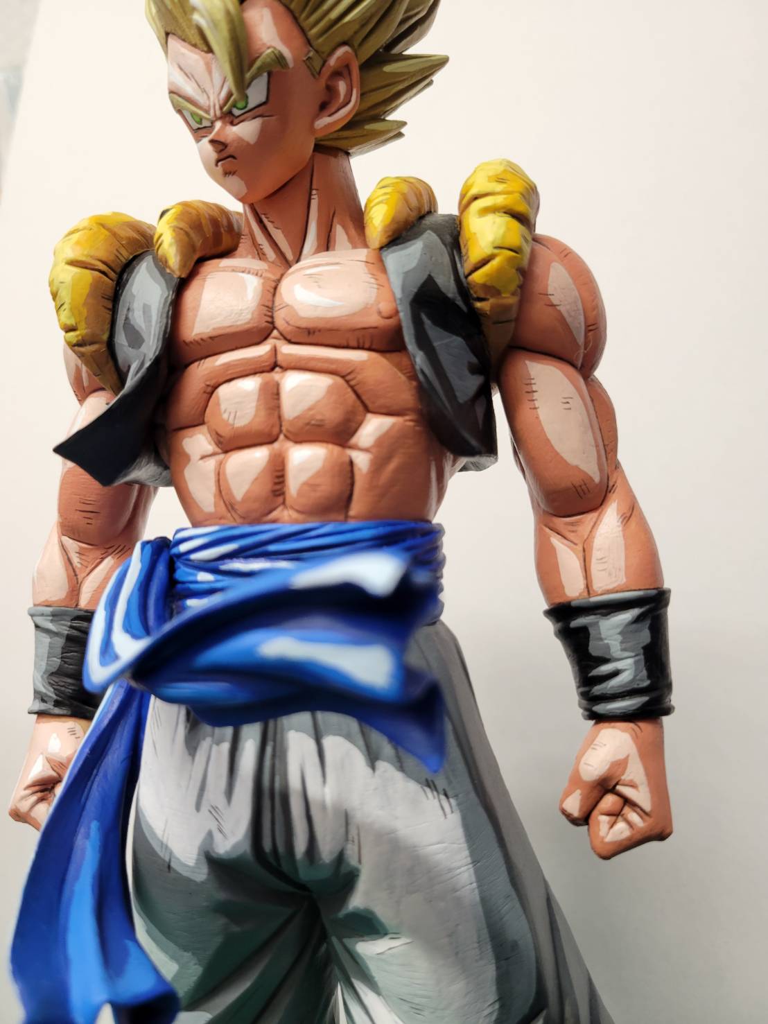 Figura repintada de Gogeta de Dragon Ball