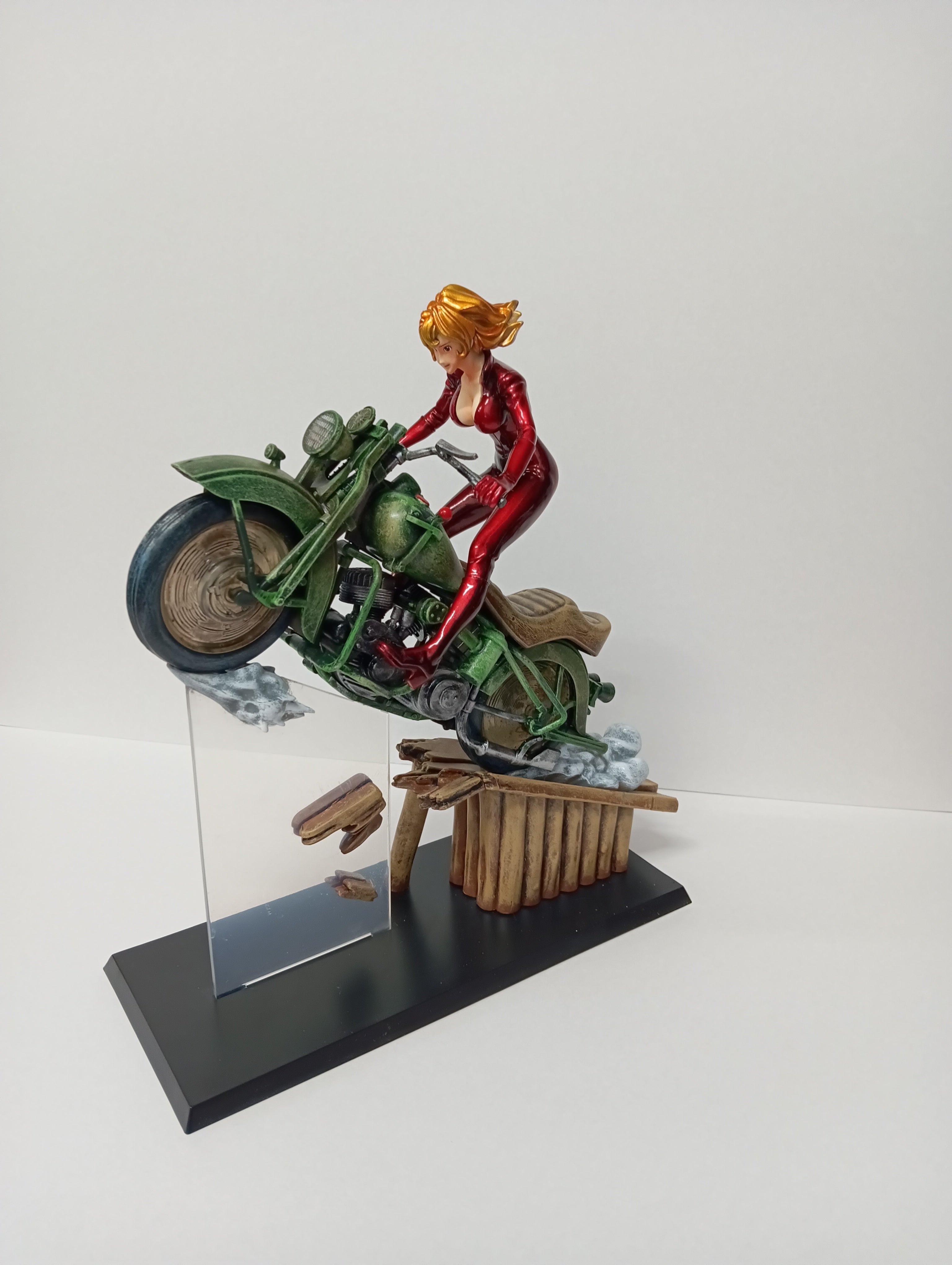 Lupin the Third Fujiko Repainted Figure