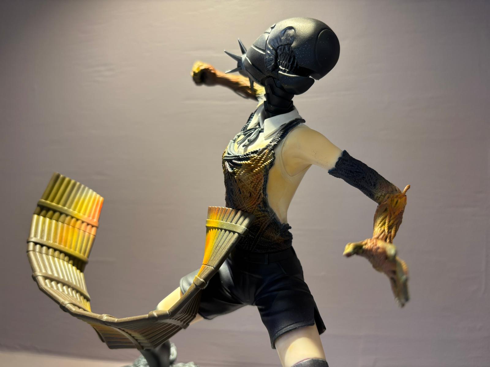 Chainsaw Man Repainted Figure (Bomb)