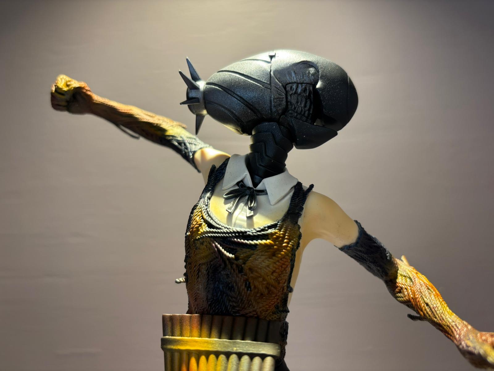 Chainsaw Man Repainted Figure (Bomb)