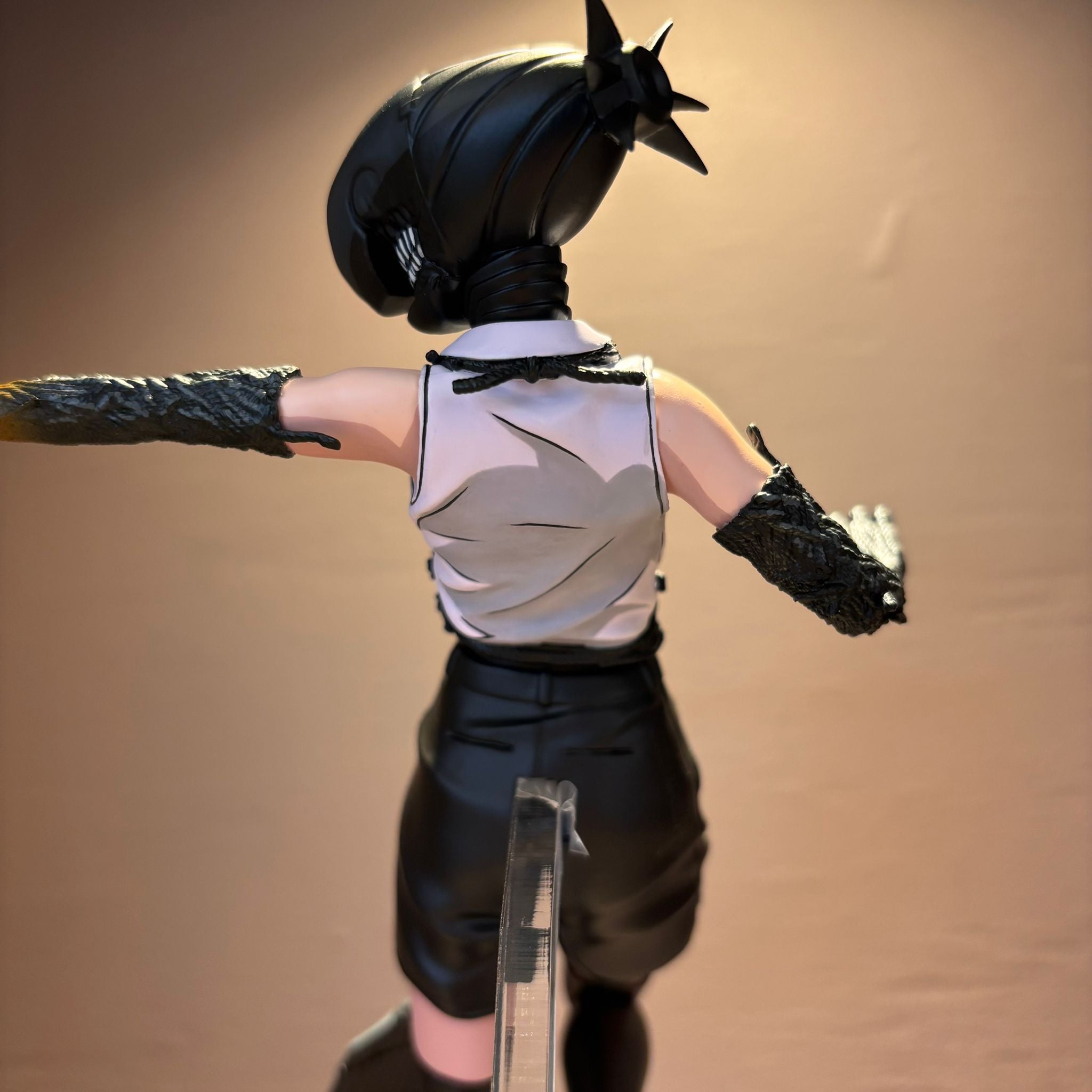 Chainsaw Man Repainted Figure (Bomb)
